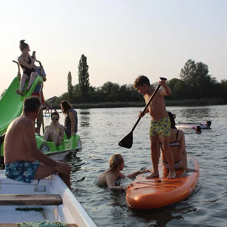 Boletov Raj Case de vacanță