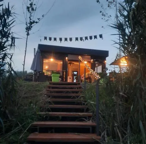 Boletov Raj Case de vacanță